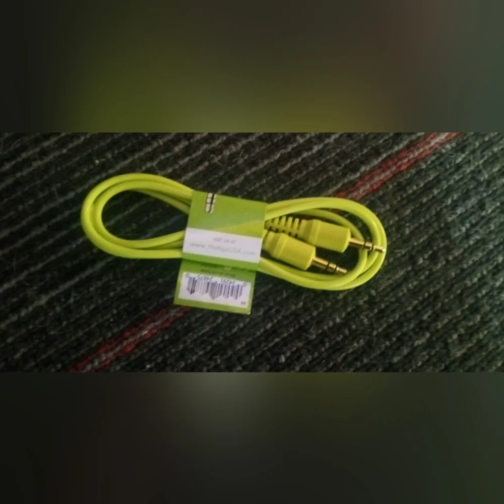 Green Stereo AUX Connector